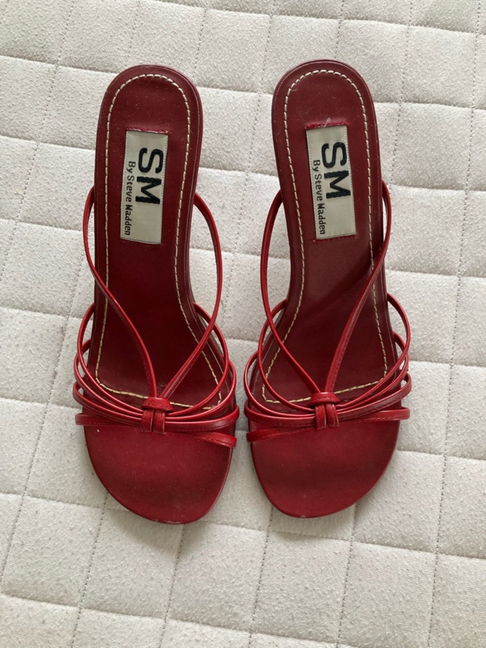 SM by Steve Madden Red Multi-Strap Mules Slide Sandals - 2.5” heel - size 7.5